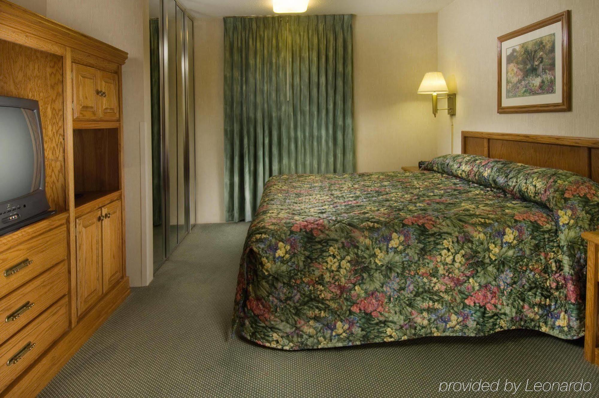 Wingate By Wyndham St Louis-Fenton Route 66 Hotel Exterior photo