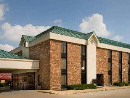 Wingate By Wyndham St Louis-Fenton Route 66 Hotel Exterior photo